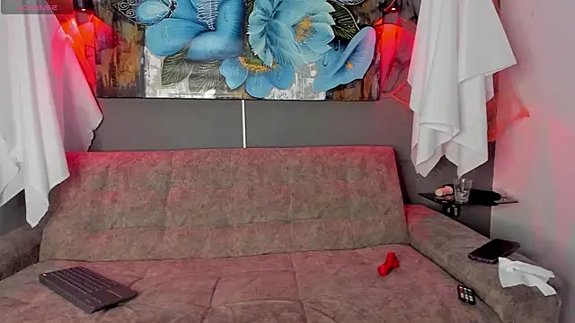 elizabeth lamer online show from October 2025 06:25:01 AM