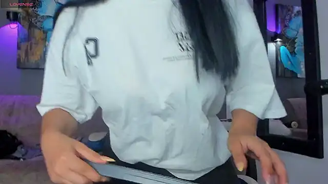 elizabeth lamer online show from March 2026 01:12:02 AM