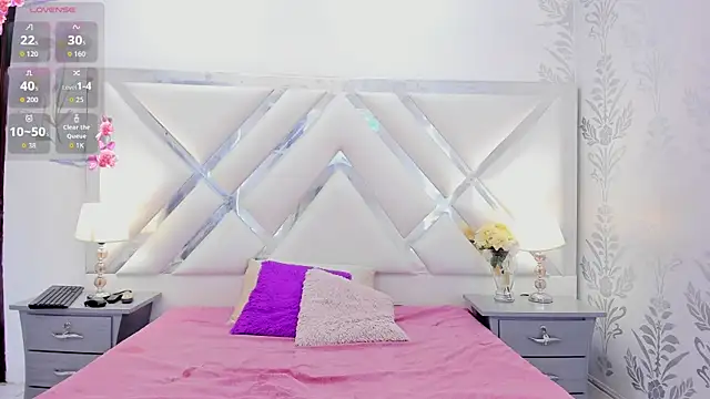 selenareyes online show from September 2025 10:10:02 PM