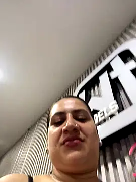 megvibes online show from December 2025 09:31:02 PM