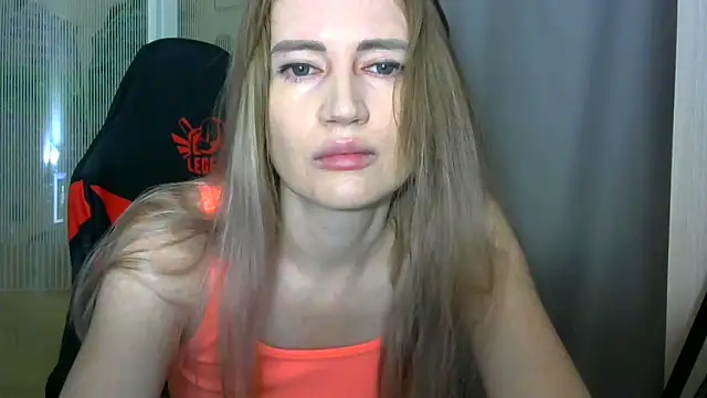 Snapshot of JessFoxxx chatting on February 2026 03:59:02 AM JessFoxxx online show from February 2026 03:59:02 AM