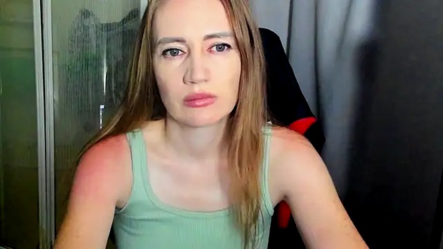 Snapshot of JessFoxxx chatting on June 2026 02:56:02 AM JessFoxxx online show from June 2026 02:56:02 AM