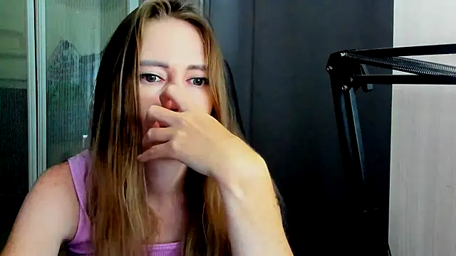 Snapshot of JessFoxxx chatting on June 2026 12:59:02 AM JessFoxxx online show from June 2026 12:59:02 AM