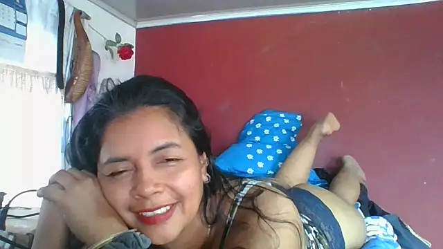 Snapshot of DianaOchoa_ chatting on April 2026 06:10:01 PM DianaOchoa online show from April 2026 06:10:01 PM