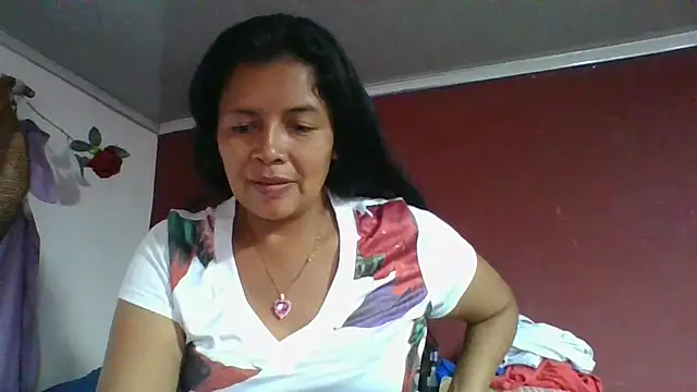 Snapshot of DianaOchoa_ chatting on April 2026 08:26:01 PM DianaOchoa online show from April 2026 08:26:01 PM