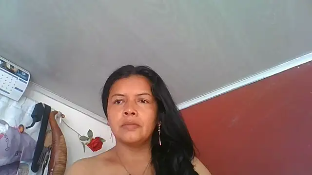 Snapshot of DianaOchoa_ chatting on May 2026 12:44:01 PM DianaOchoa online show from May 2026 12:44:01 PM