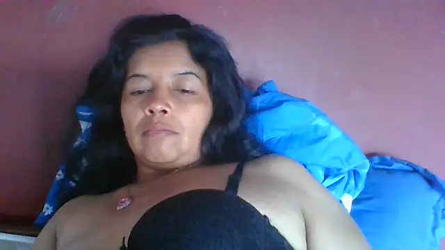 Snapshot of DianaOchoa_ chatting on June 2026 12:22:01 PM DianaOchoa online show from June 2026 12:22:01 PM