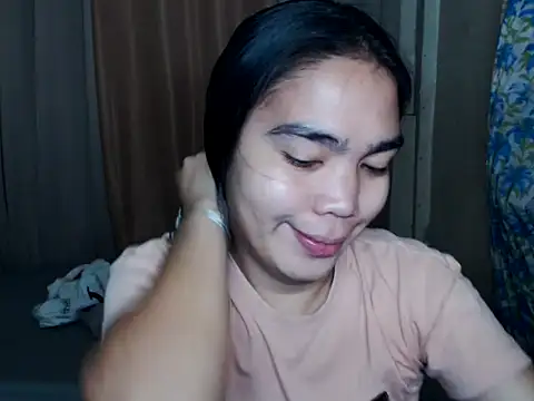 Simple Martina online show from December 2025 11:32:01 PM