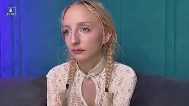 Snapshot of maya_snow chatting on October 2025 06:47:01 AM maya snow online show from October 2025 06:47:01 AM