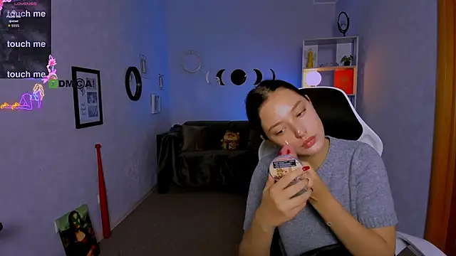 Snapshot of miki-niki chatting on September 2025 05:44:01 AM miki-niki online show from September 2025 05:44:01 AM