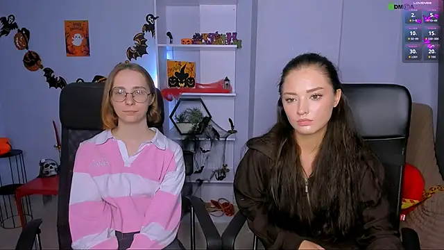 Snapshot of miki-niki chatting on October 2025 02:18:01 PM miki-niki online show from October 2025 02:18:01 PM