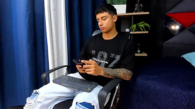 jaze bradley online show from November 2025 11:32:02 AM