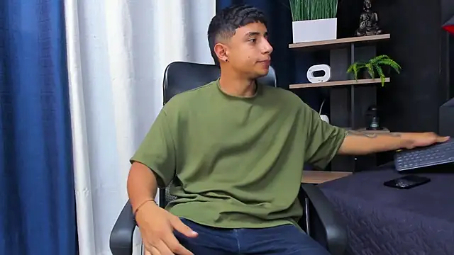 jaze bradley online show from December 2025 11:26:02 AM