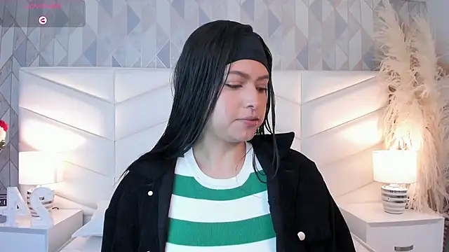 Snapshot of victoria___jonnes chatting on September 2025 12:29:01 PM victoria jonnes online show from September 2025 12:29:01 PM