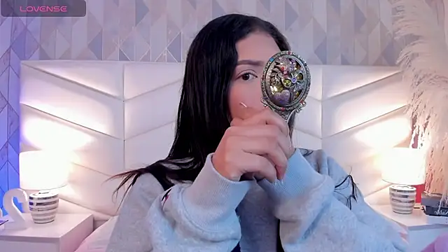 Snapshot of victoria___jonnes chatting on November 2025 12:27:01 PM victoria jonnes online show from November 2025 12:27:01 PM