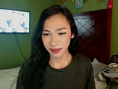 Annaloula online show from October 2025 02:07:01 PM