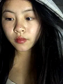 Snapshot of Tiiahpu chatting on November 2025 09:30:02 PM Tiiahpu online show from November 2025 09:30:02 PM