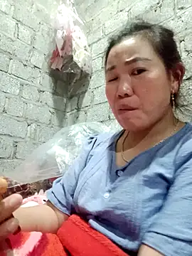 jienrrr online show from October 2025 01:11:01 PM