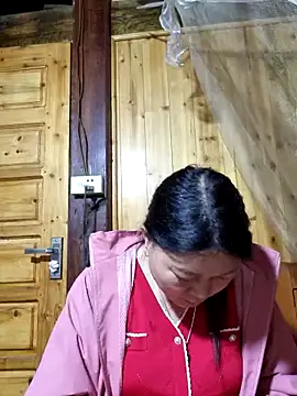 yoowwmr online show from October 2025 01:56:01 PM