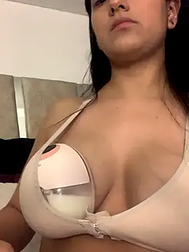 CamiJone online show from November 2025 11:37:01 PM