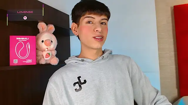 Ezra Storm online show from November 2025 05:17:01 AM