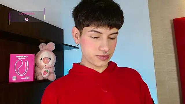 Ezra Storm online show from November 2025 05:12:03 AM