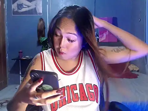 Snapshot of urtranspinay chatting on January 2026 04:32:02 PM urtranspinay online show from January 2026 04:32:02 PM