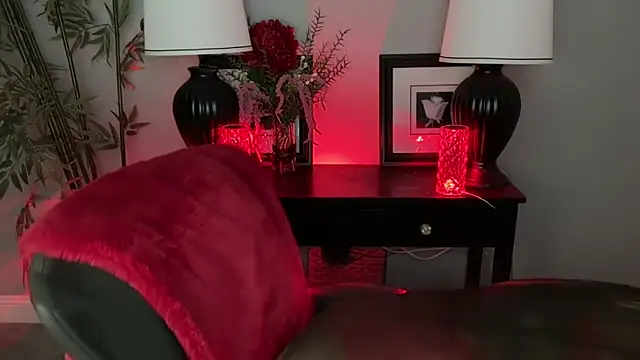 ItsNikki online show from March 2026 03:17:02 PM