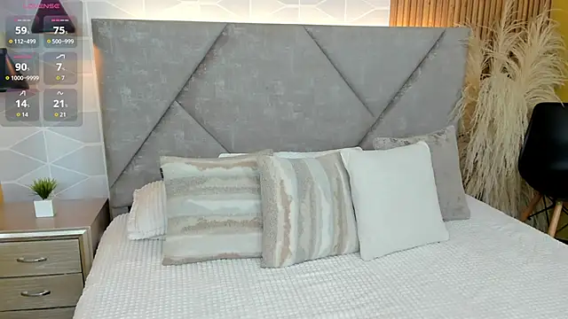 Jade Whisper online show from November 2025 01:27:02 AM