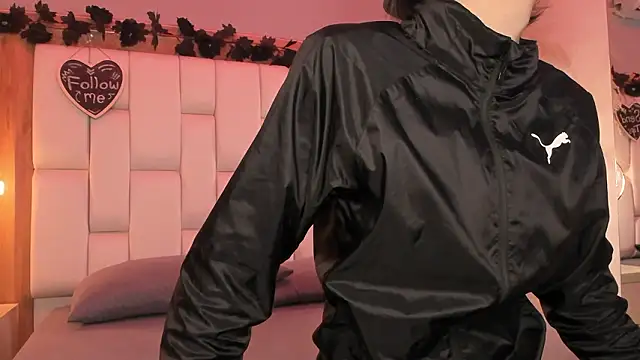 Daphne And Roger online show from February 2026 10:57:01 AM