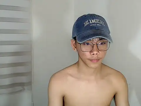 Snapshot of ynotyu chatting on October 2025 05:41:02 AM ynotyu online show from October 2025 05:41:02 AM