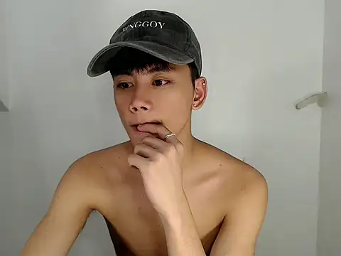 Snapshot of ynotyu chatting on February 2026 10:30:01 PM ynotyu online show from February 2026 10:30:01 PM