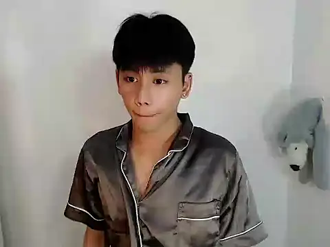 Snapshot of ynotyu chatting on February 2026 05:17:01 PM ynotyu online show from February 2026 05:17:01 PM