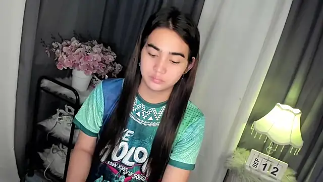 Alovelydoll nica online show from September 2025 01:44:02 PM