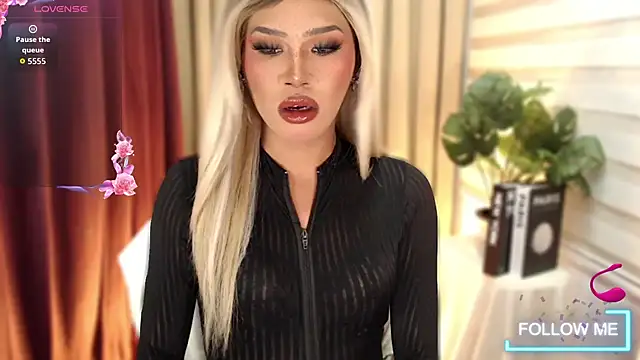 Snapshot of _tipsandchips chatting on February 2026 07:03:02 PM tipsandchips online show from February 2026 07:03:02 PM