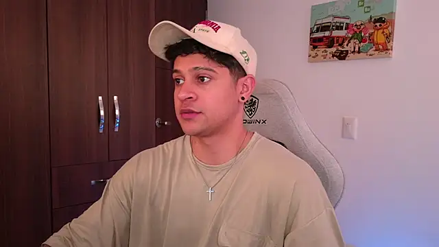 domsantiago  online show from September 2025 09:48:02 PM