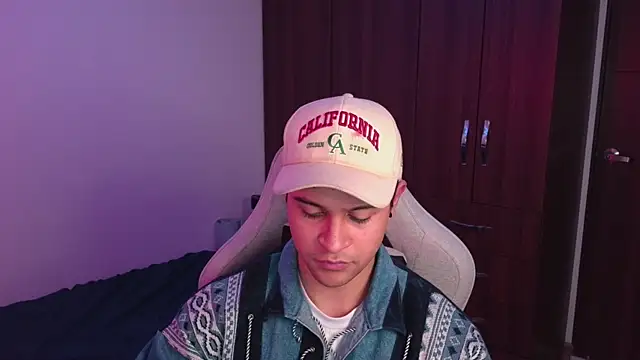 domsantiago  online show from October 2025 03:07:02 AM