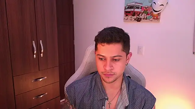 domsantiago  online show from October 2025 01:39:01 AM