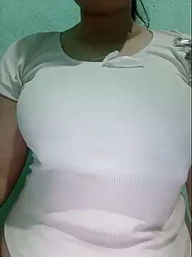 Snapshot of Shiny_Babe chatting on June 2026 05:22:01 AM Shiny Babe online show from June 2026 05:22:01 AM