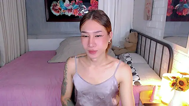 TRANSGODDESSA online show from November 2025 02:04:02 AM