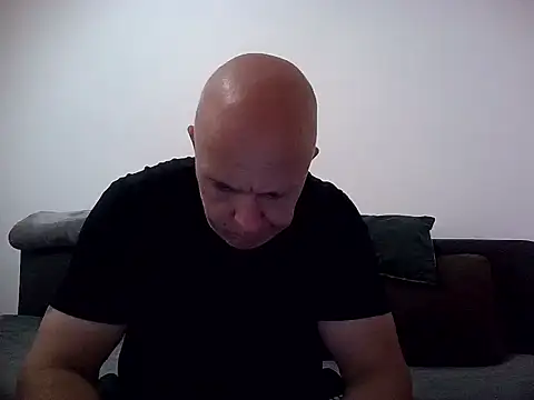 DaDDyLoVeSu83 online show from November 2025 04:06:02 PM