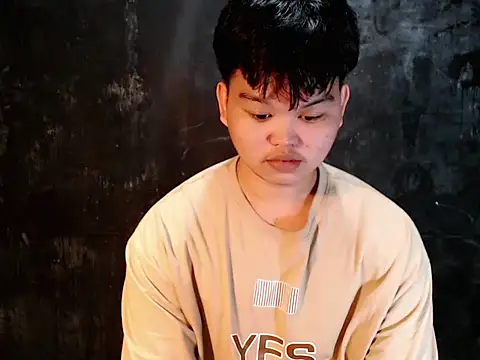 Reynelcock online show from September 2025 01:05:02 PM