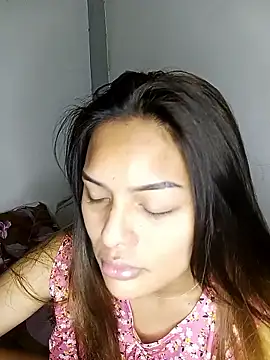 Snapshot of Wena_Larson88 chatting on November 2025 06:09:02 PM Wena Larson88 online show from November 2025 06:09:02 PM