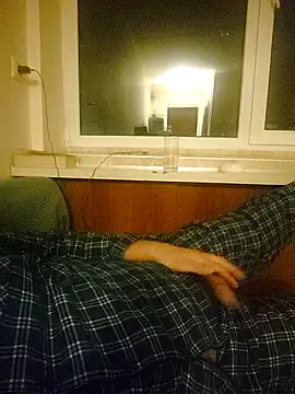 Negovotoo online show from December 2025 08:25:02 PM