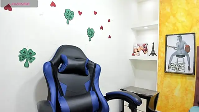 Chantalvedette online show from April 2026 06:41:01 PM