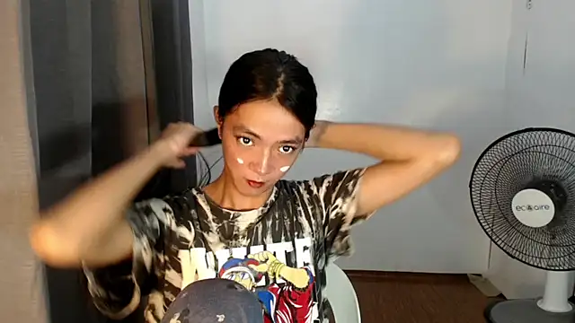 Snapshot of slimladyxoxo chatting on September 2025 05:14:01 PM slimladyxoxo online show from September 2025 05:14:01 PM