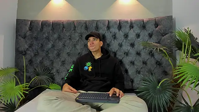 ALAN REDINGER online show from October 2025 01:00:01 PM