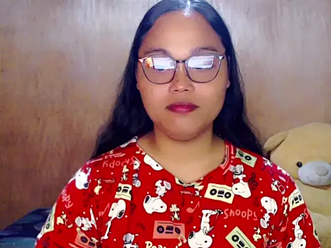 Snapshot of _Lylia chatting on October 2025 11:35:01 PM  Lylia online show from October 2025 11:35:01 PM