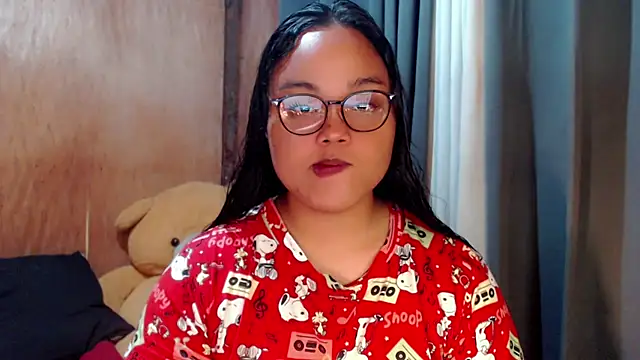 Snapshot of _Lylia chatting on October 2025 09:45:01 PM  Lylia online show from October 2025 09:45:01 PM