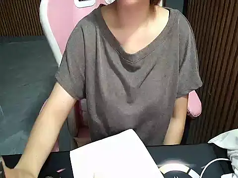 Snapshot of Ori-Yannie chatting on April 2026 03:31:02 AM Ori-Yannie online show from April 2026 03:31:02 AM
